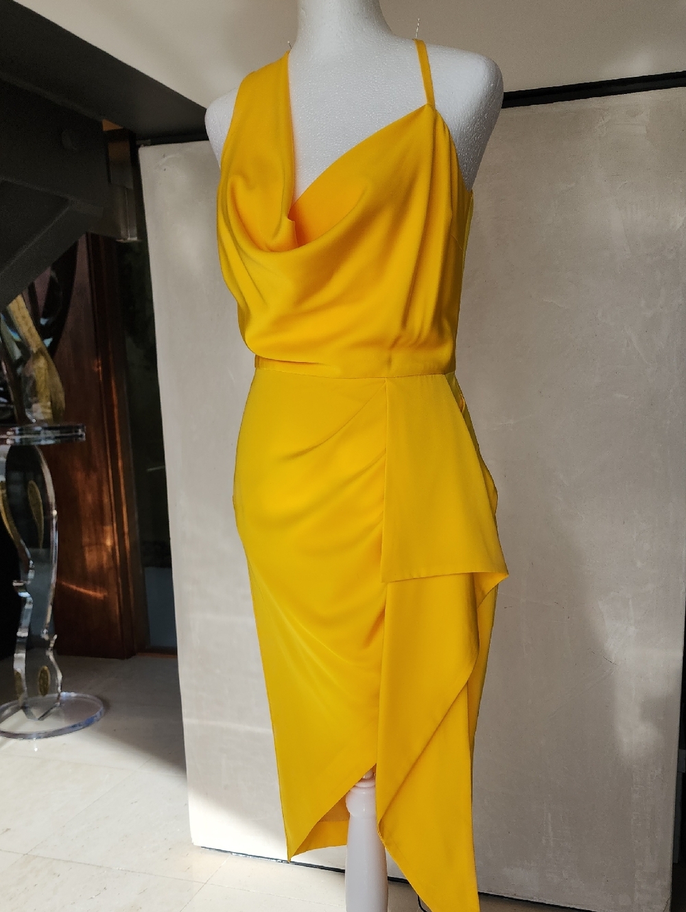 Lavish Alice Bright Sun turn alarms onflowerYellow One-Shoulder Drape Midi Dress